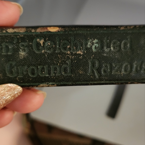 Vintage J. Wiss & Sons Straight Razor Newark, NJ w/ Case - Picture 15 of 16